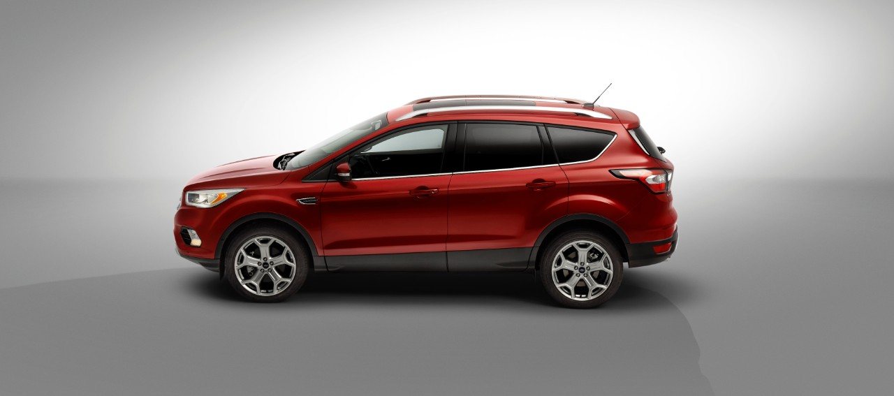 17FordEscape-Titanium_02_HR.jpg.a8c96085