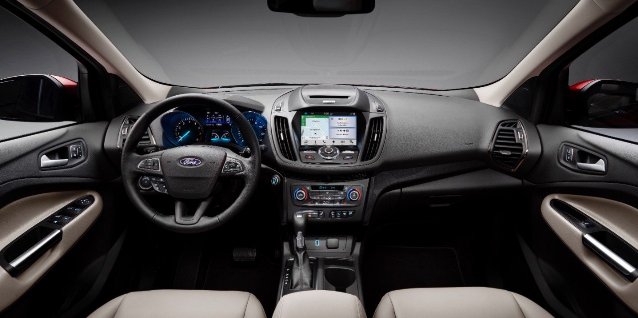 17FordEscape-Titanium_05_HR.jpg.fc0d9adb
