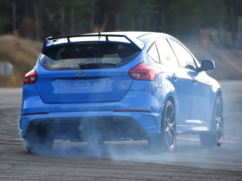 ford-focus-rs-2016-drift-modus-07.jpg.dd