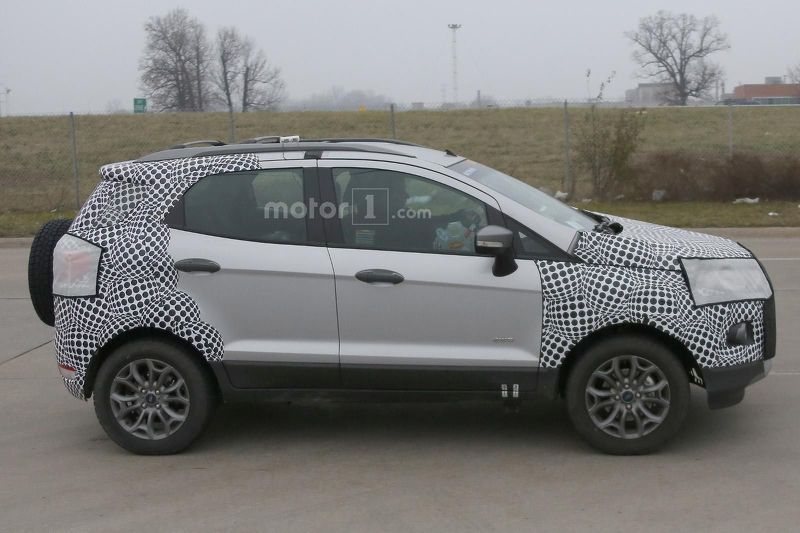 ford-ecosport-facelift-spy-photo-2.jpg.2