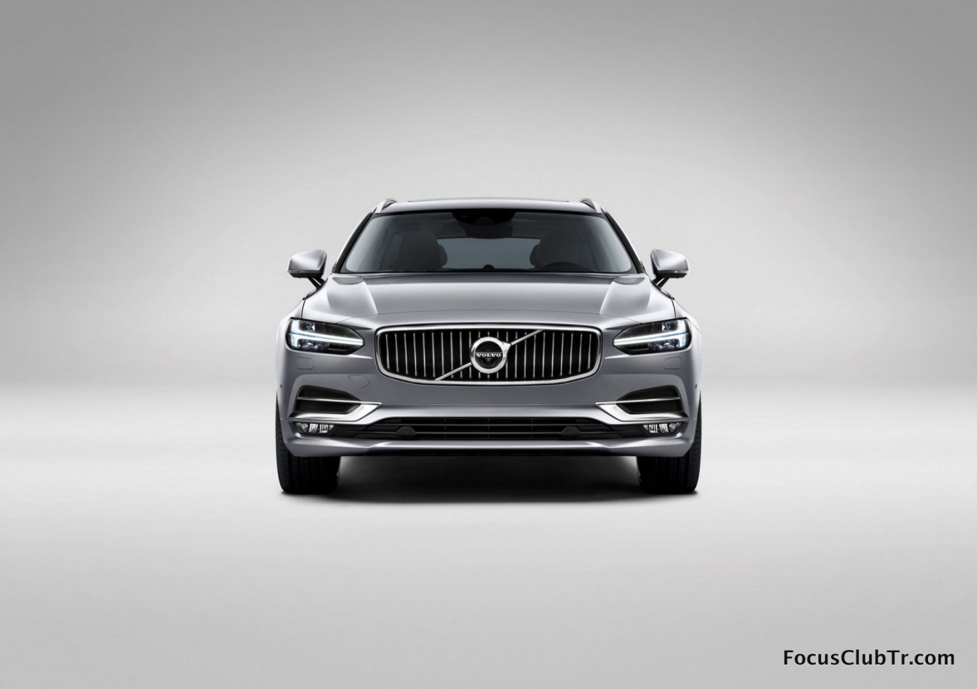 175459_Volvo_V90_Studio_Front.jpg