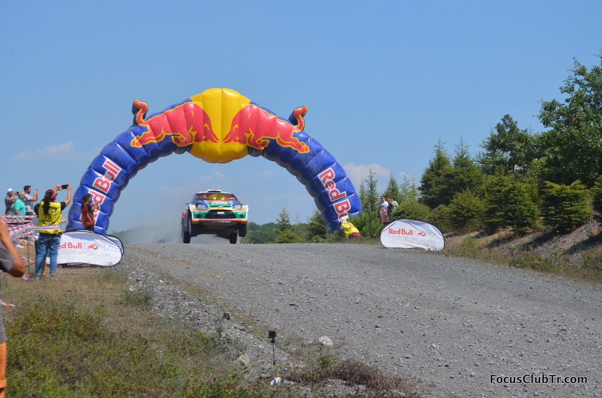 56cab875b3a21_BosphorusRallyTurkey2015-3