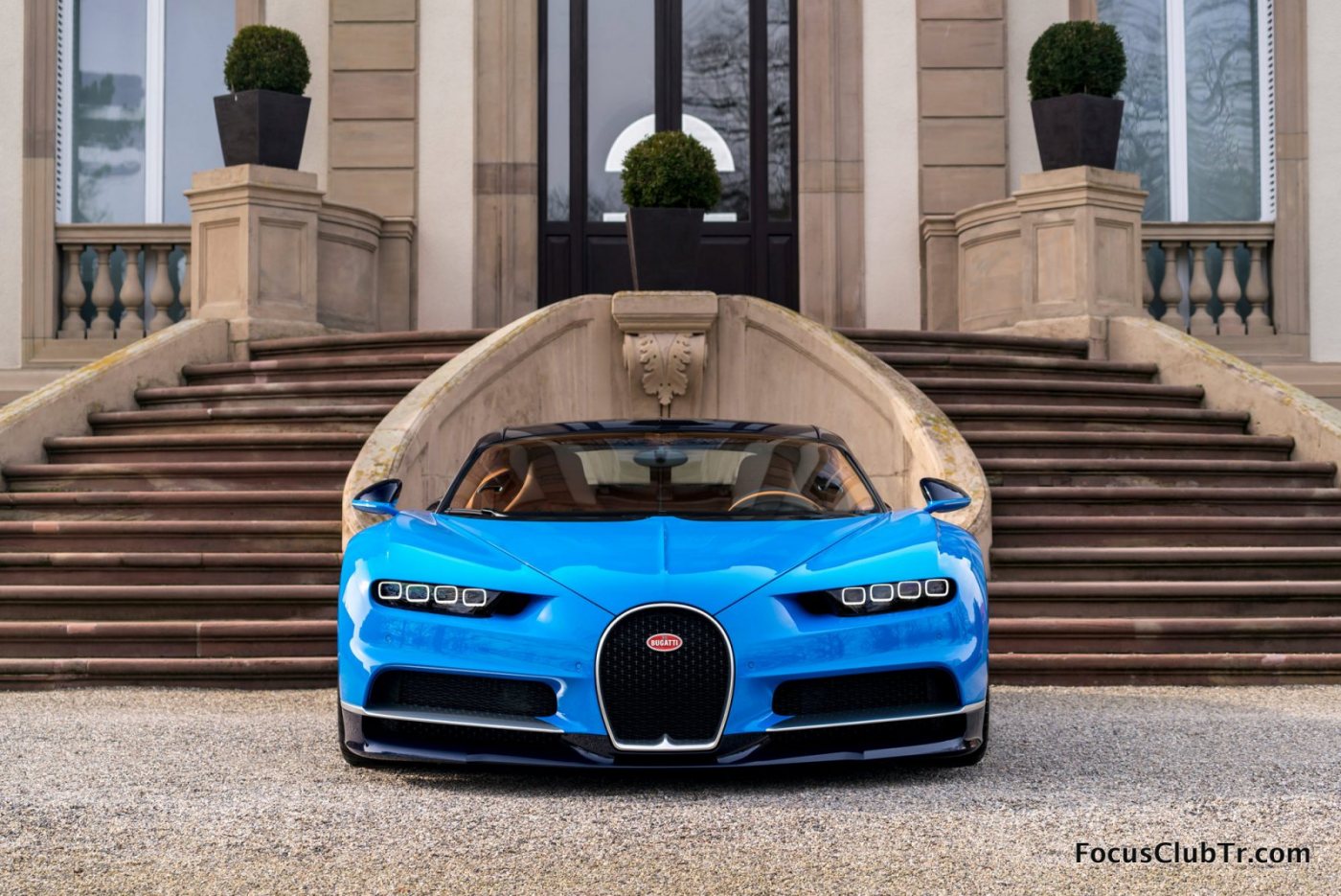 Bugatti Chiron_7.jpg