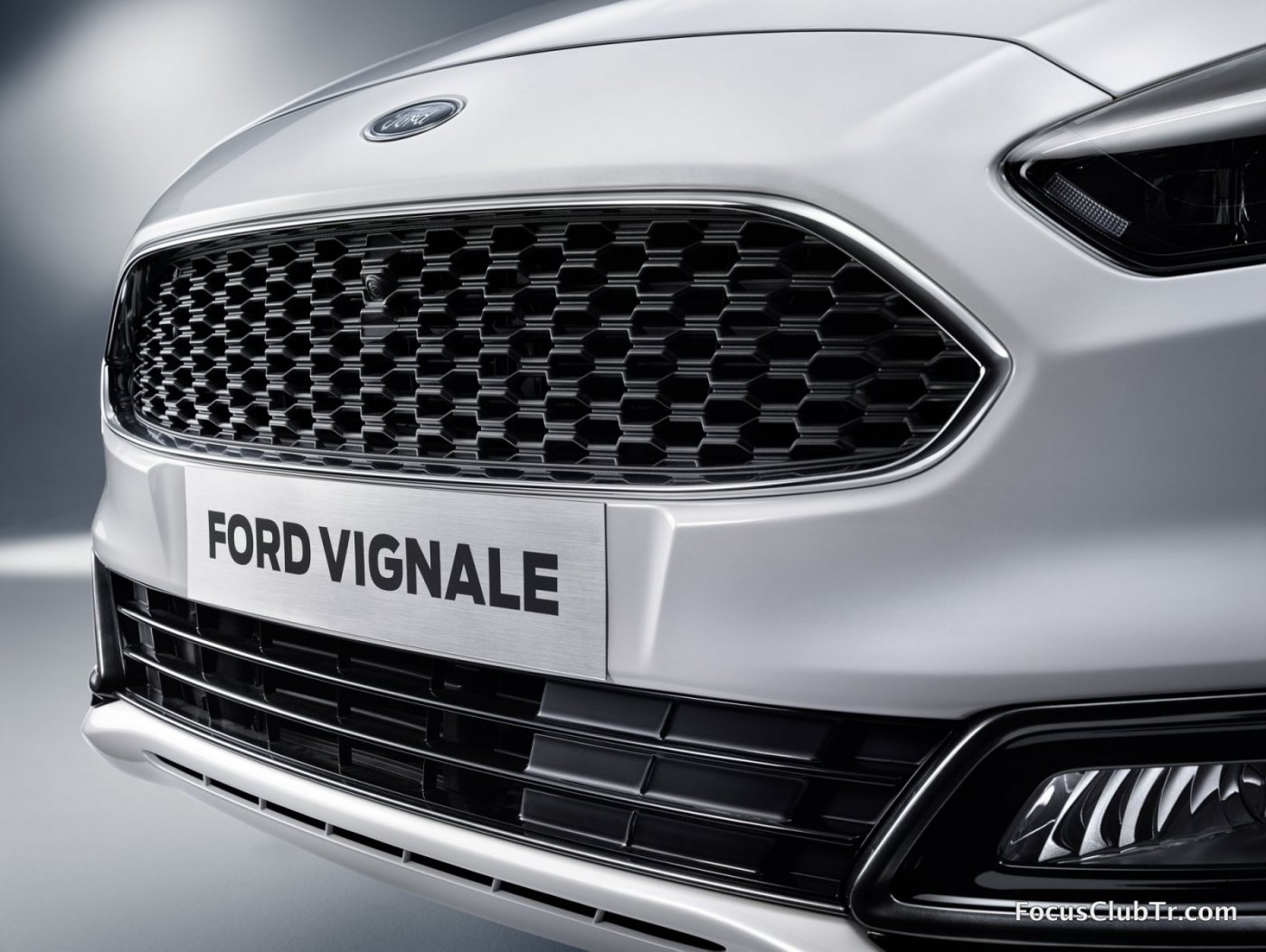 FordGeneva2016_S-MAX_Vignale_tp_03.jpg