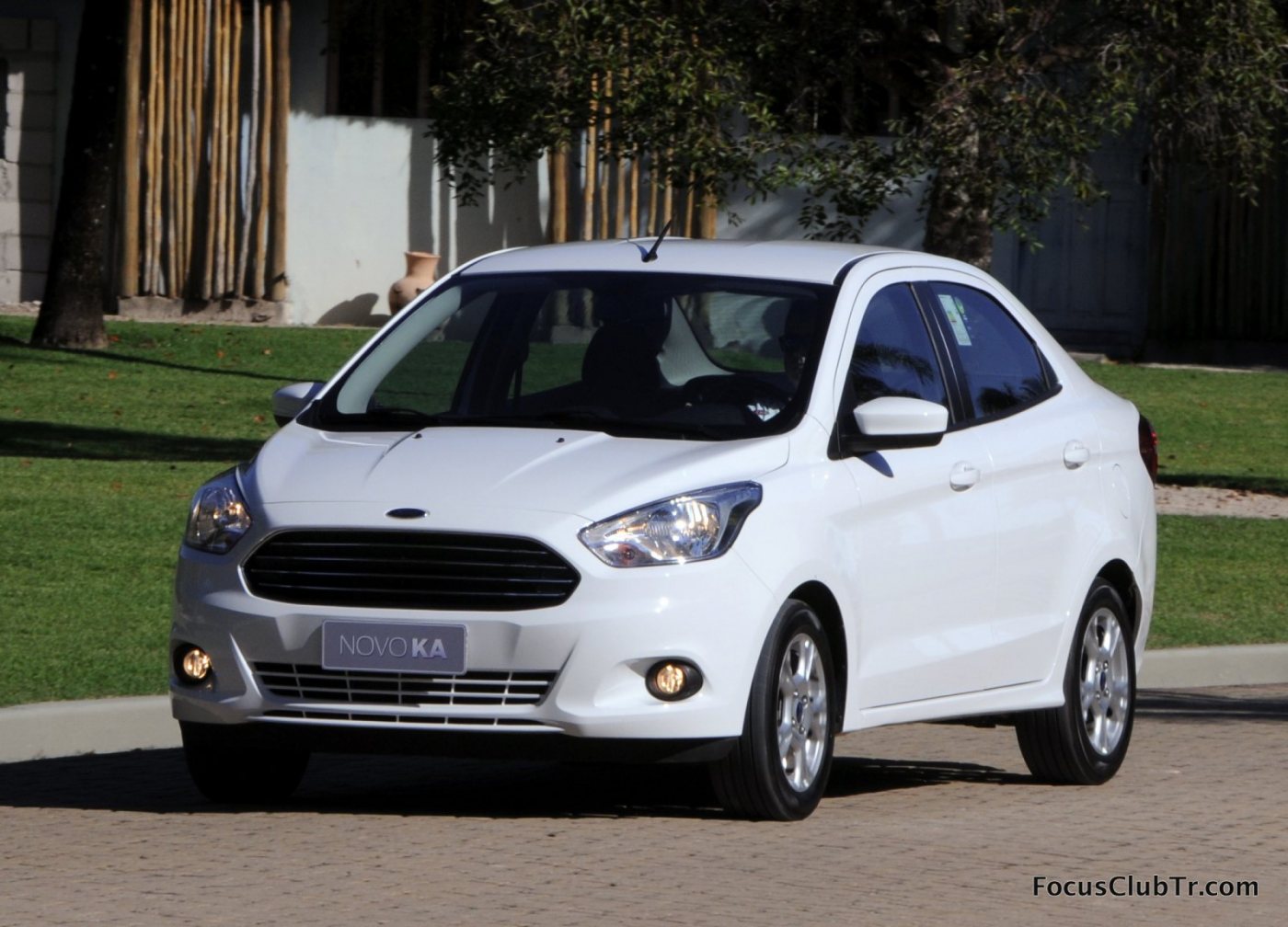 Ford Ka+ 1.jpg