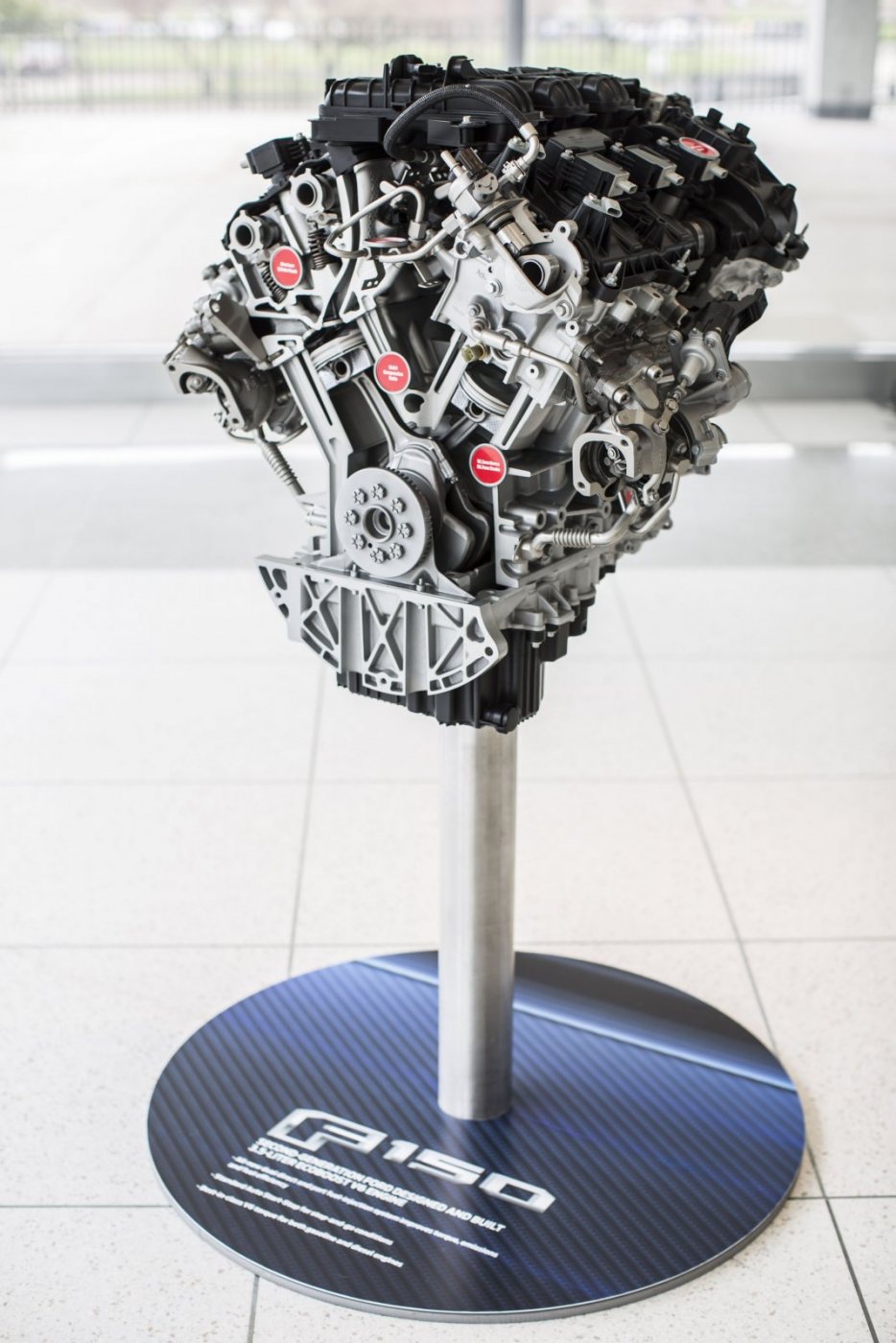 35-liter-EcoBoost-engine-on-stand.jpg