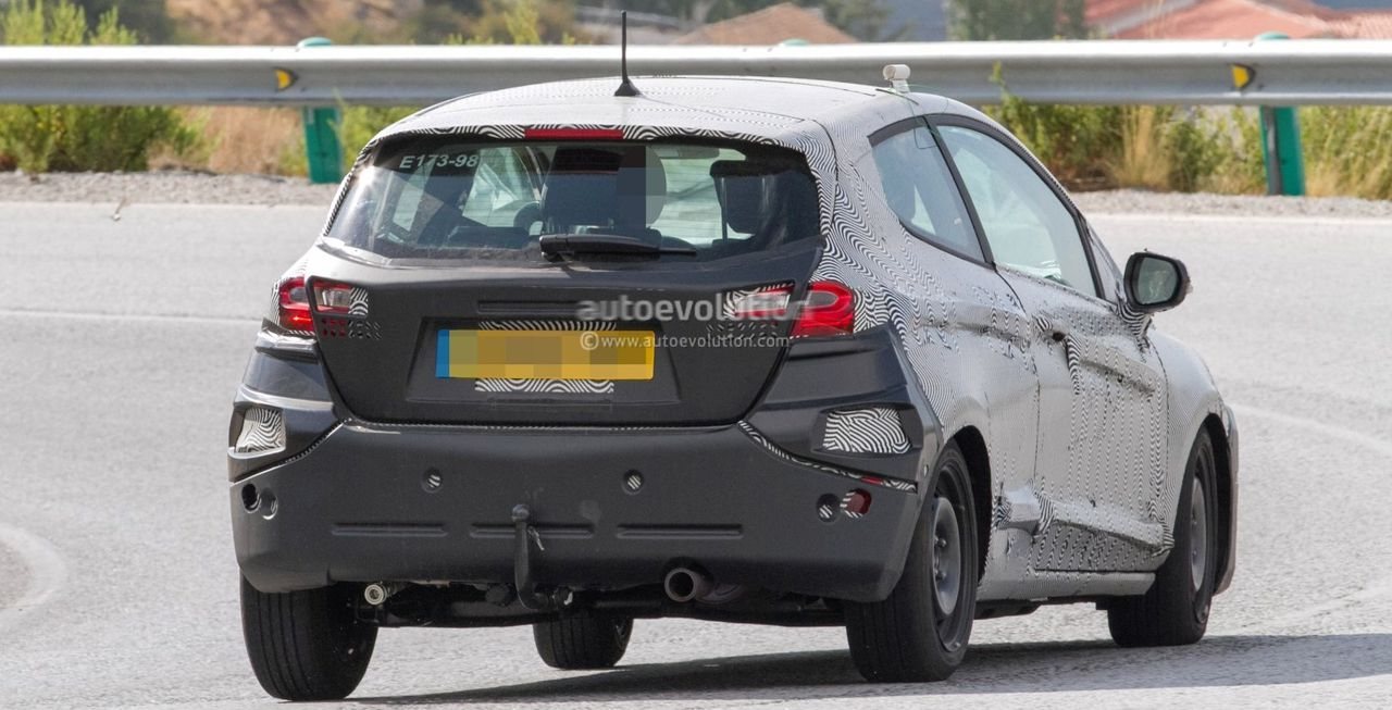 up39516-2018_ford_fiesta_3_door_spotted_on_mountain_road_looks_sportieri9.jpg