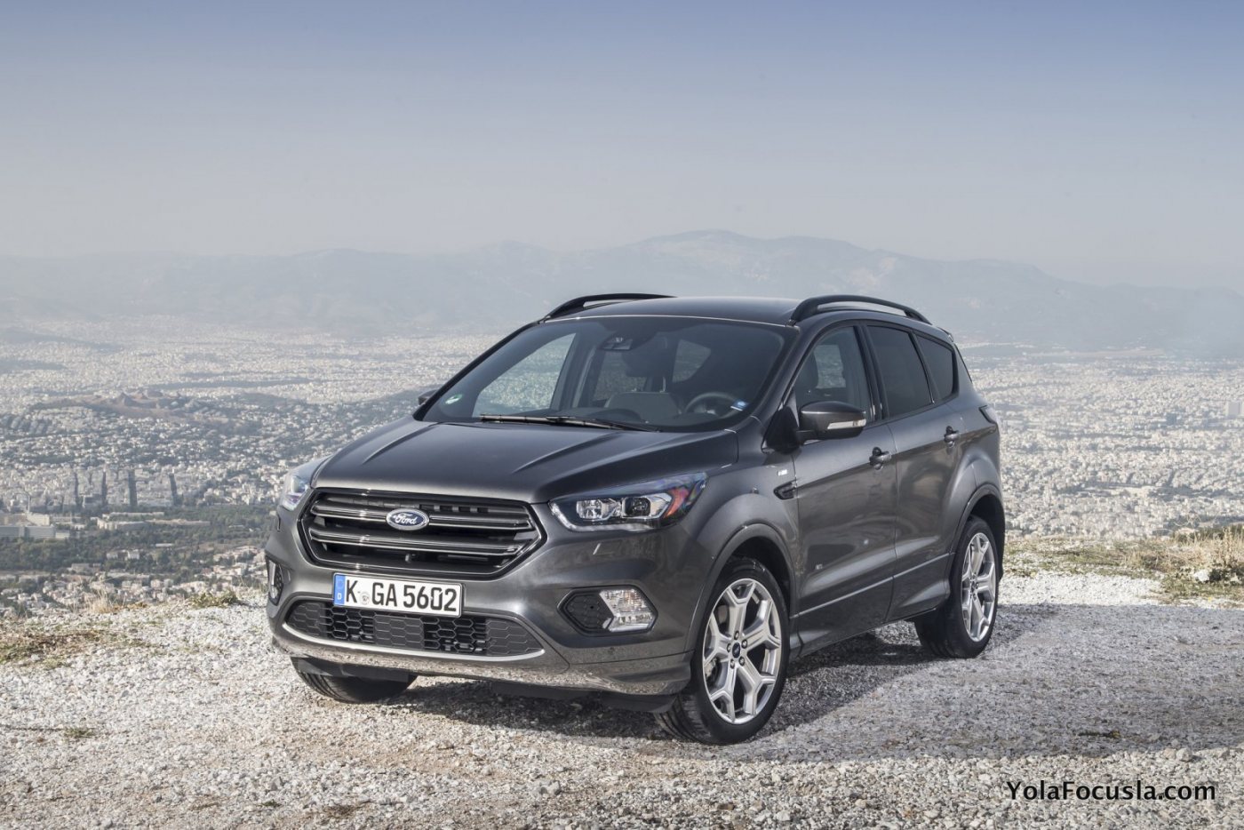 2017 Ford Kuga ST-Line 2.jpg