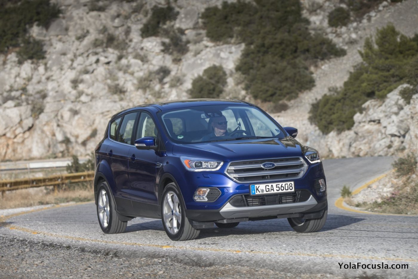 2017 Ford Kuga Titanium 10.jpg