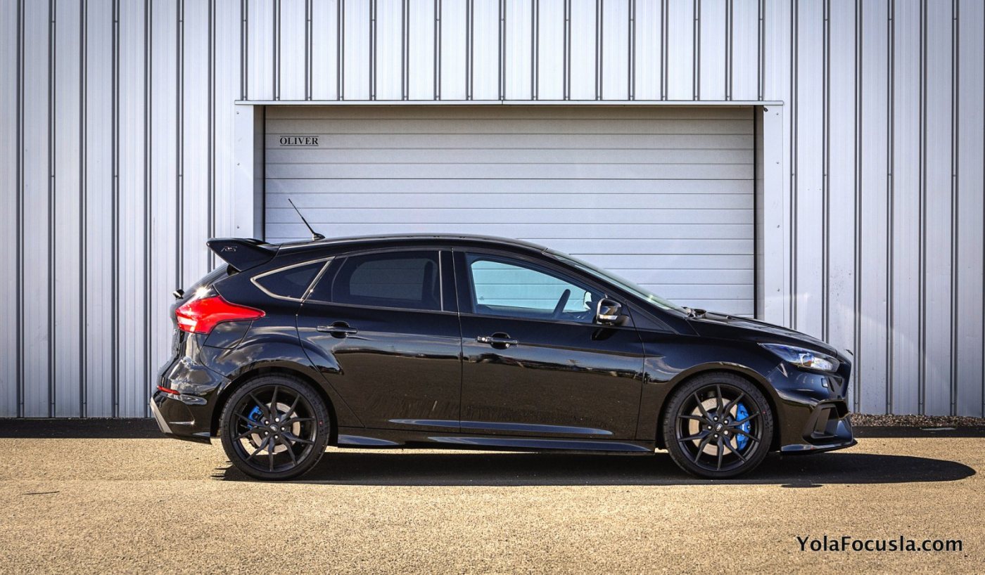 Ford2016_FocusRS_107.jpg