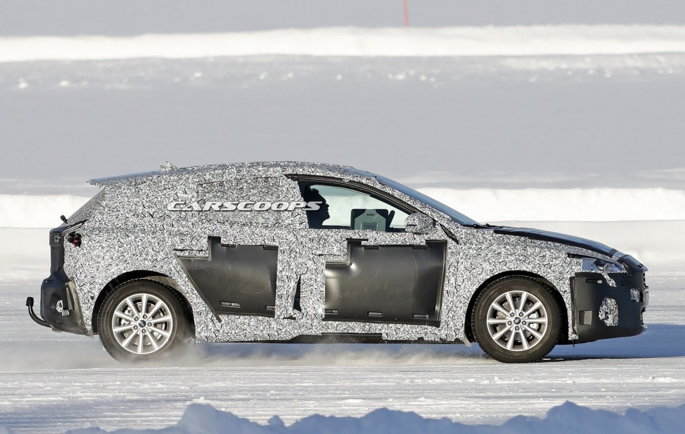 2018 Ford Focus Spyshot 4.jpg