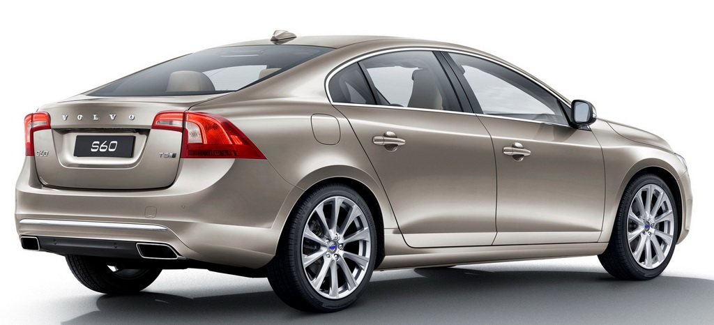 2016-Volvo-S60-Inscription-rear-side-view.jpg