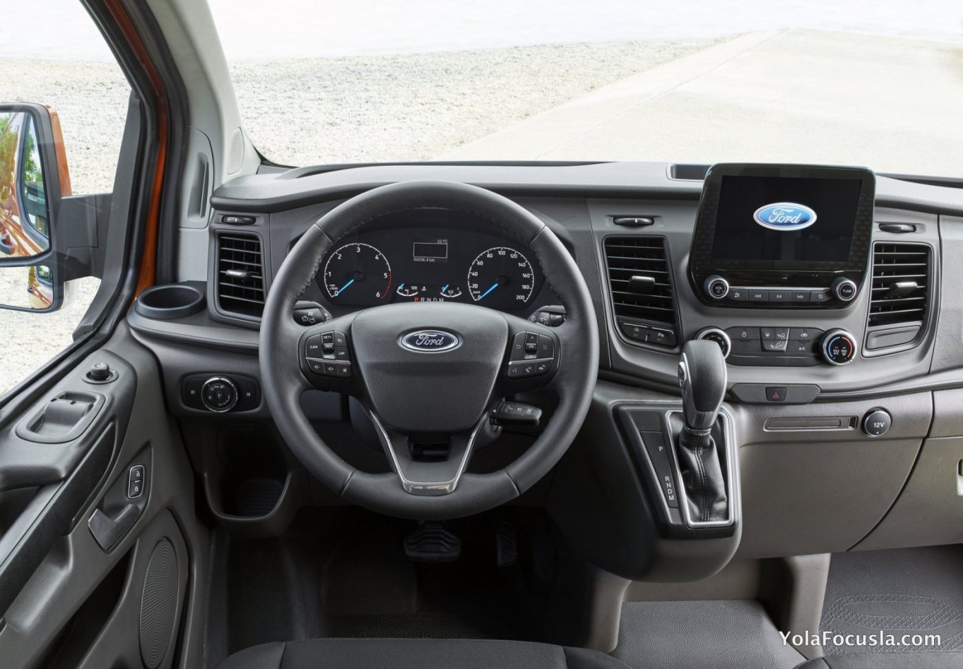 2018_Ford_Transit_Custom_5.jpg