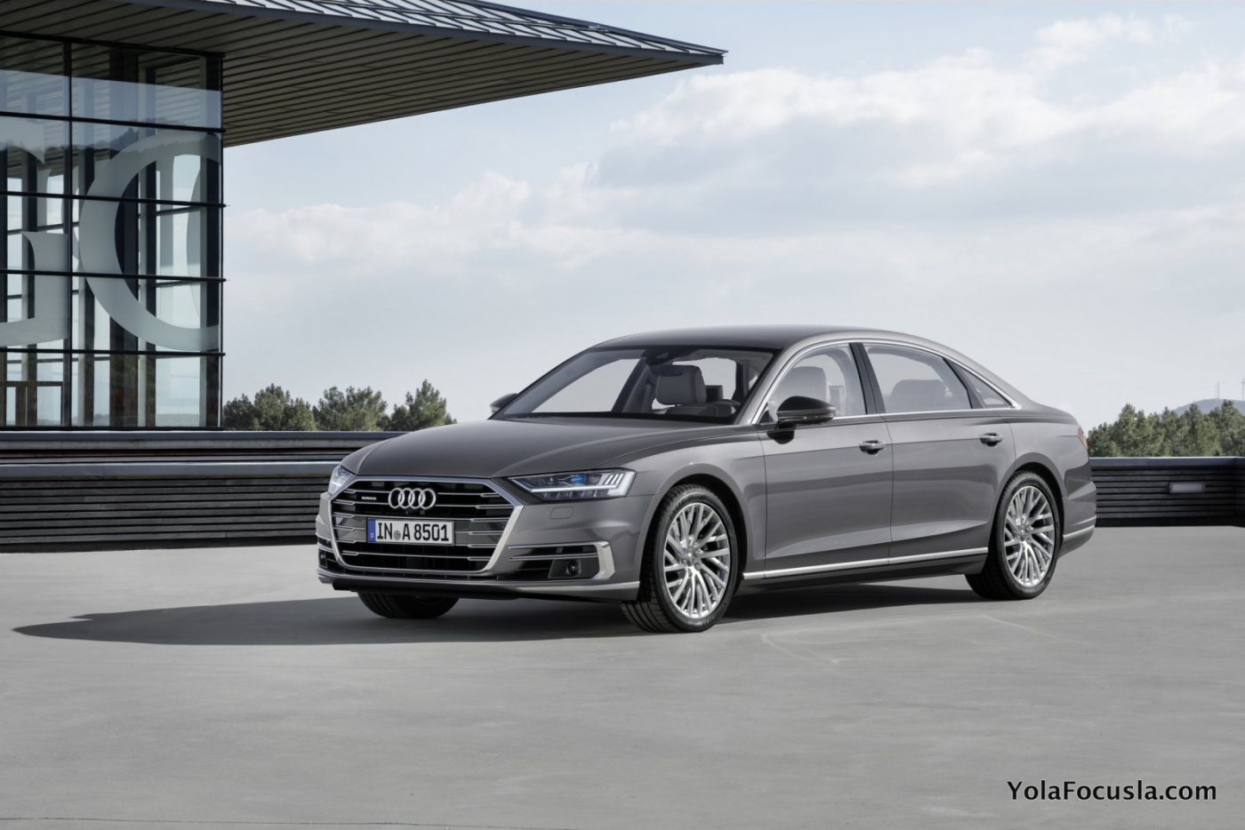 2018 Audi A8 11.jpg