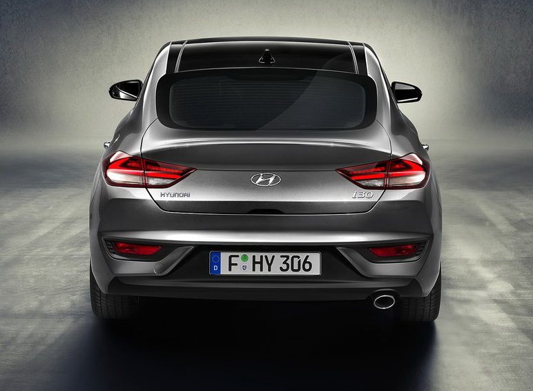 Hyundai-i30_Fastback-2018-1280-04.jpg