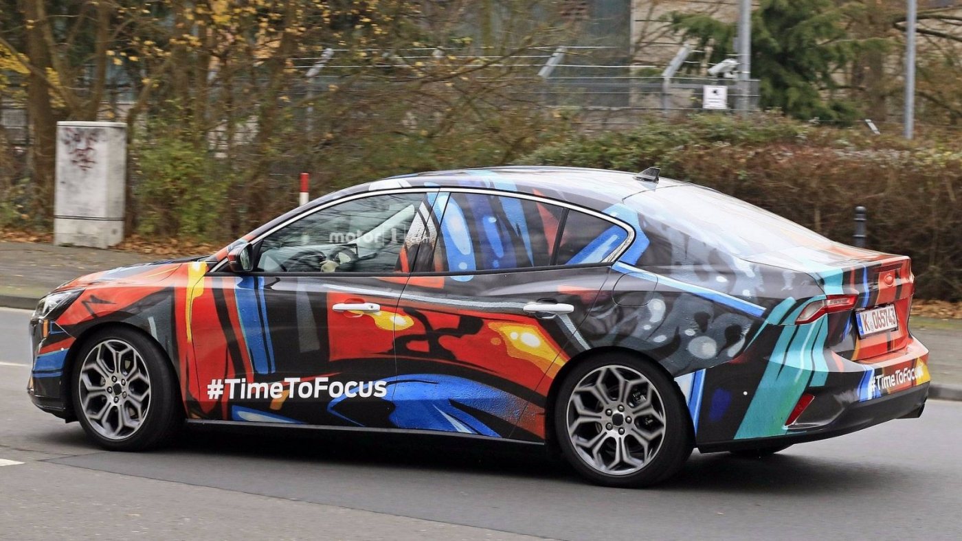 2018 ford focus spy_33.jpg