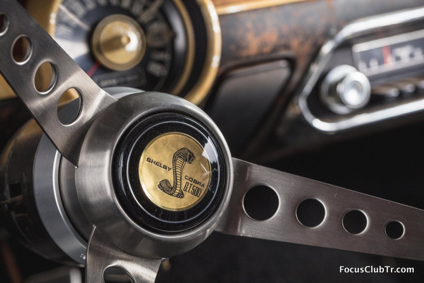 Original-1968-Mustang-Bullitt-replica-steering-wheel.jpg