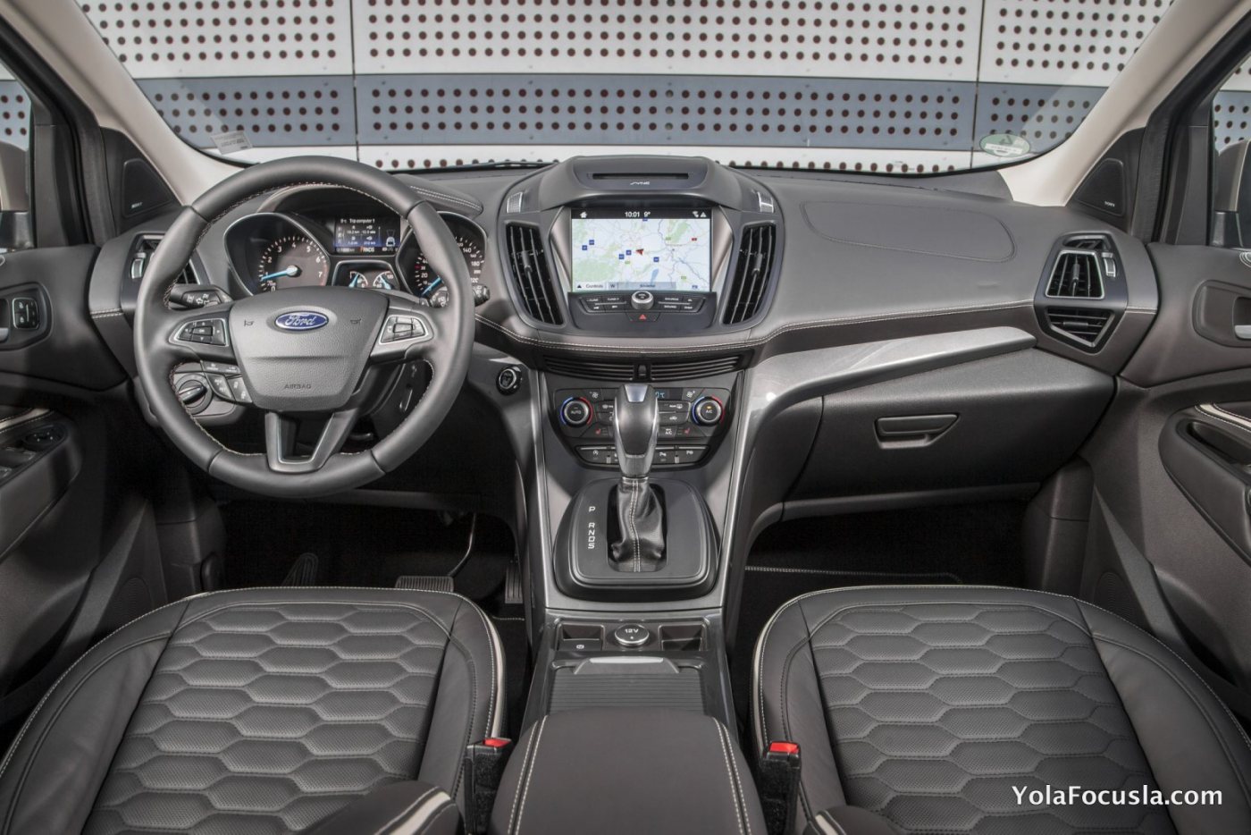 2018_Kuga_Vignale_23.jpg