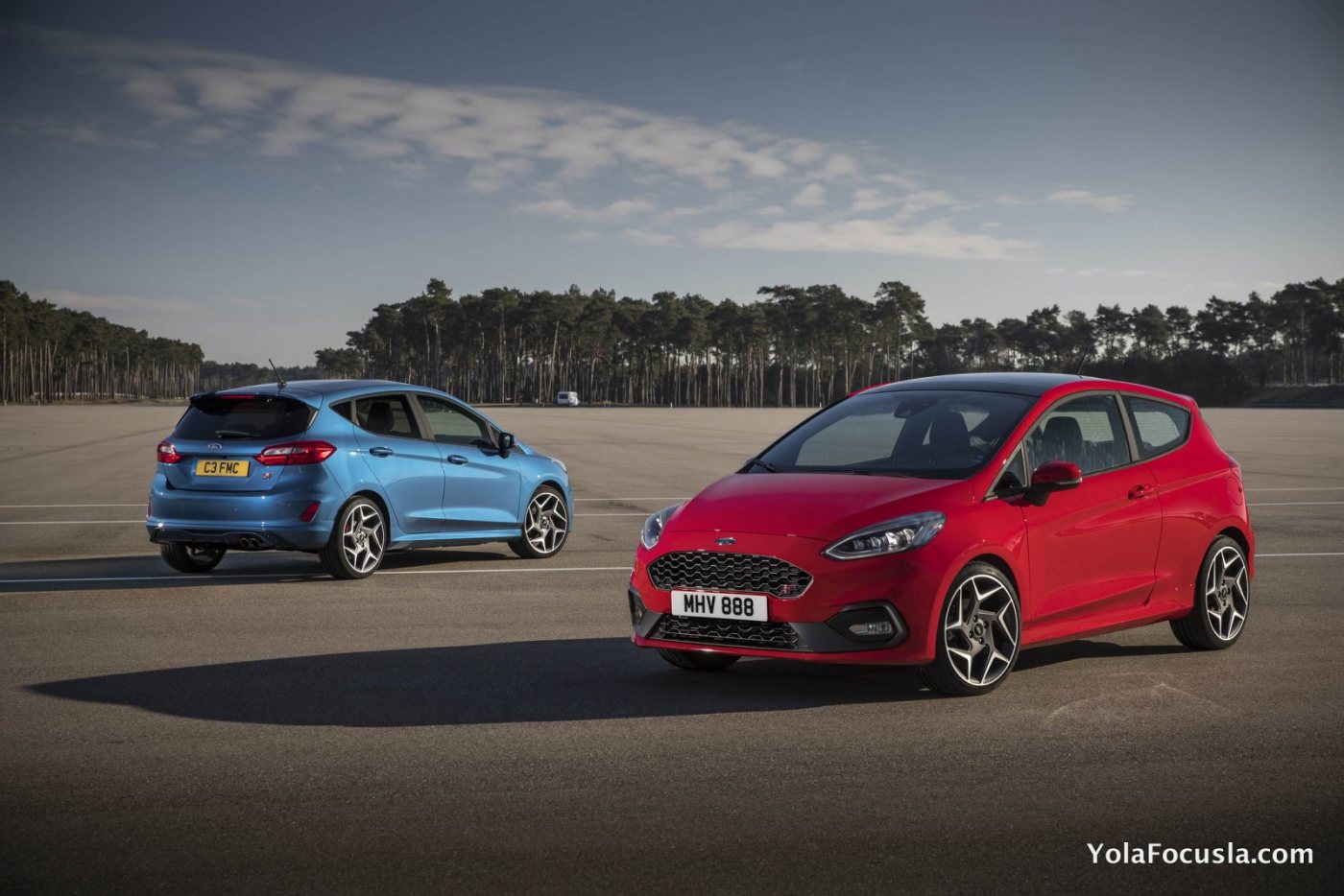 2018 Ford Fiesta ST_1.jpg