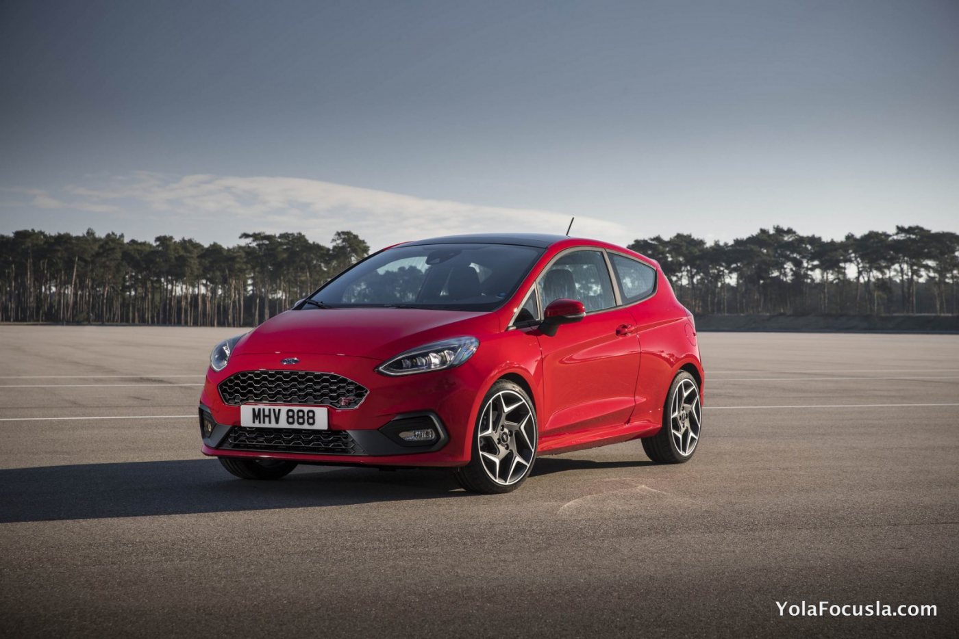 2018 Ford Fiesta ST_12.jpg