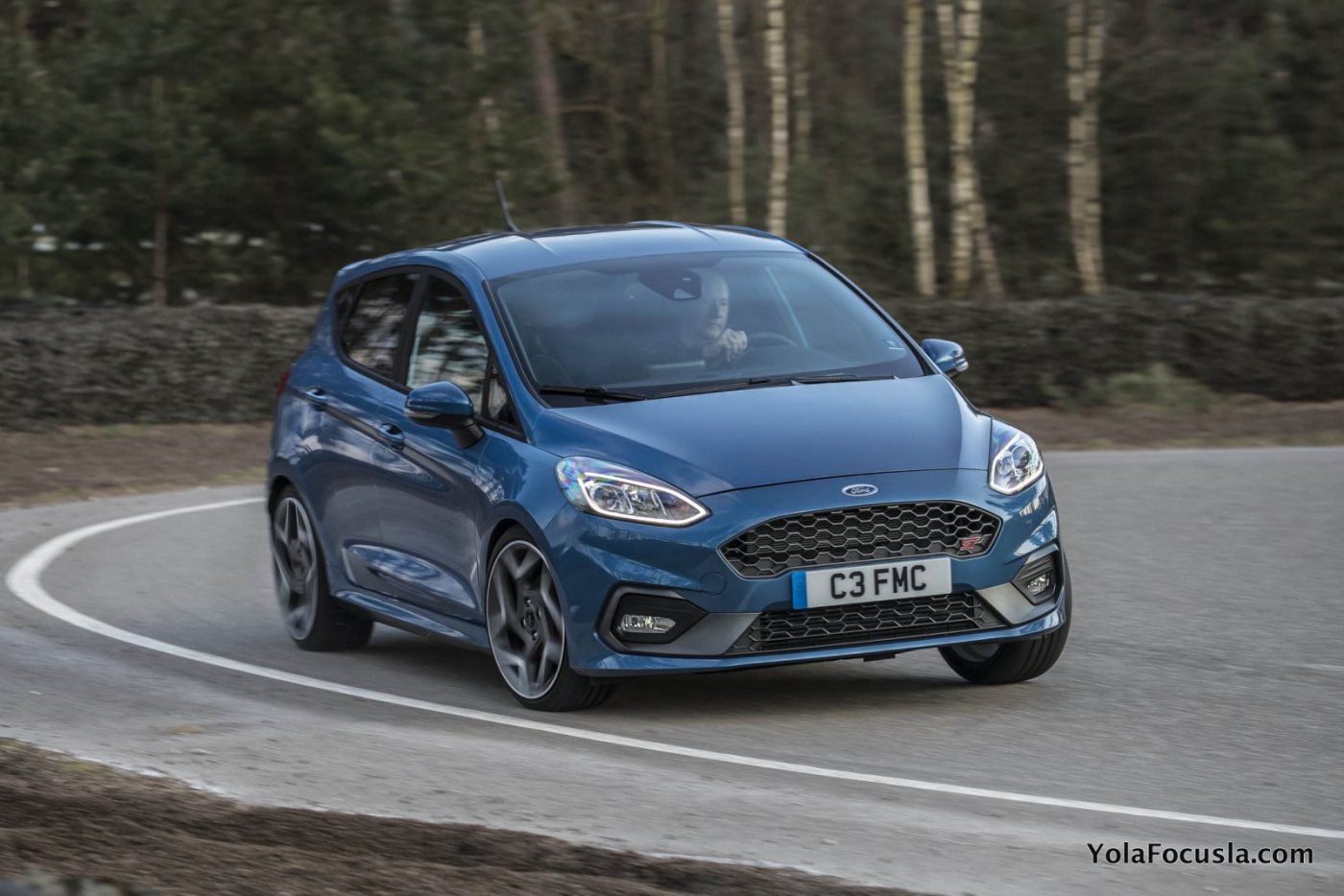 2018 Ford Fiesta ST_17.jpg