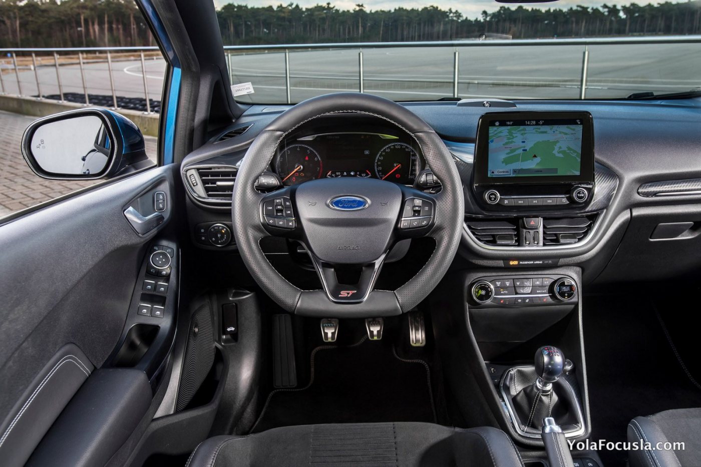 2018 Ford Fiesta ST_20.jpg