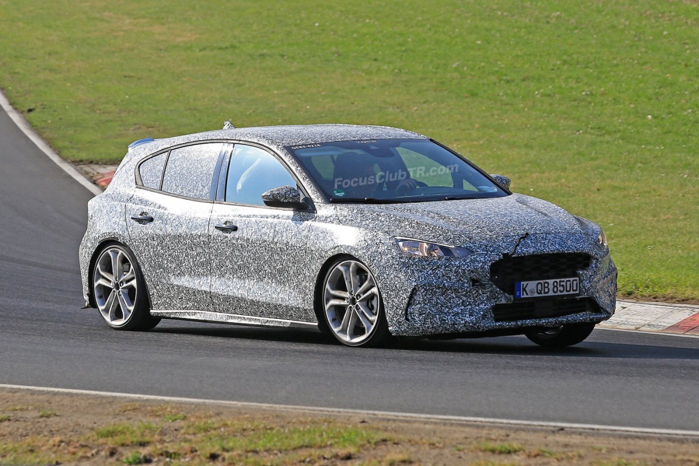 2019 Ford Focus ST Casus3.jpg