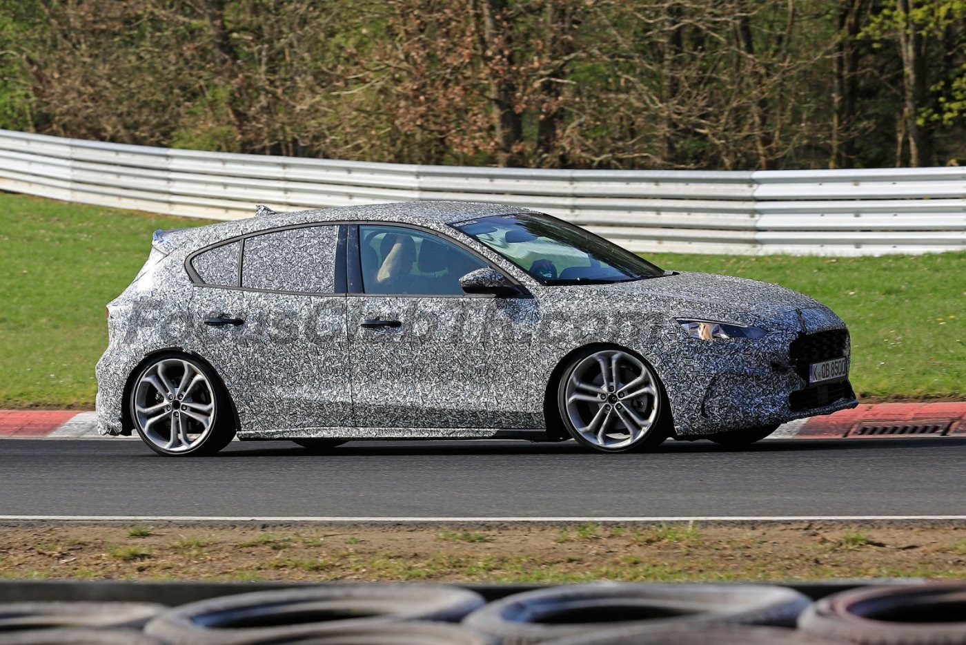 2019 Ford Focus ST Casus4.jpg