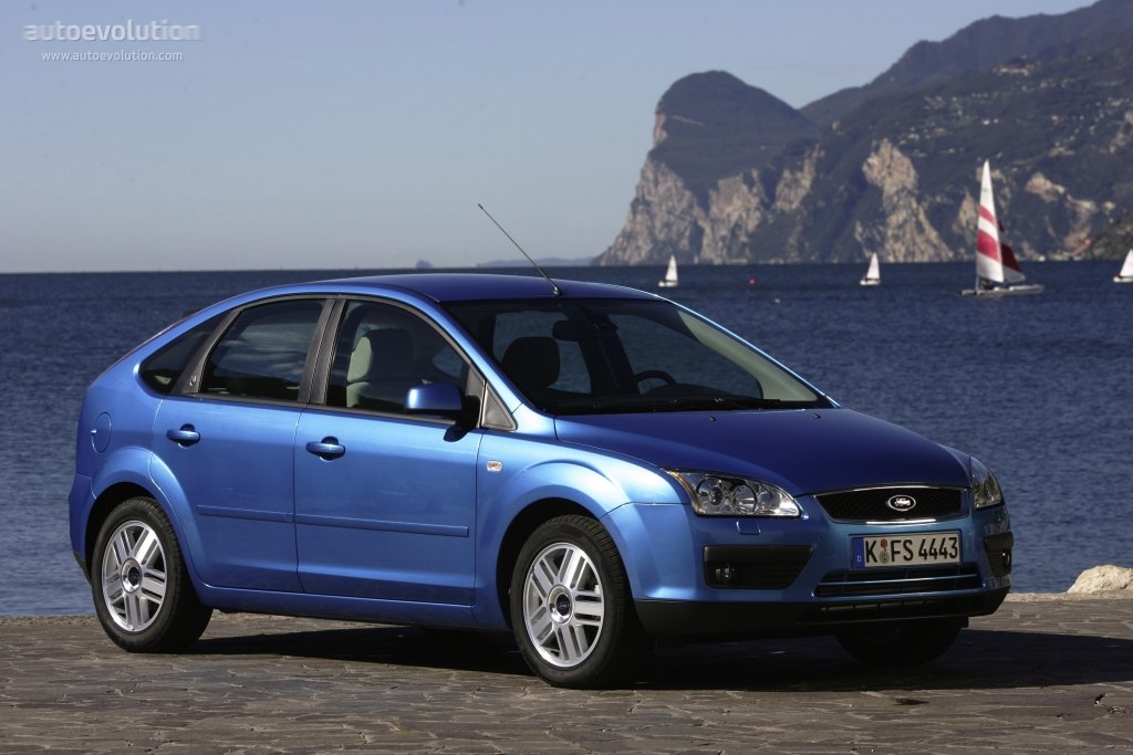 FORDFocus5Doors-2833_1.jpg