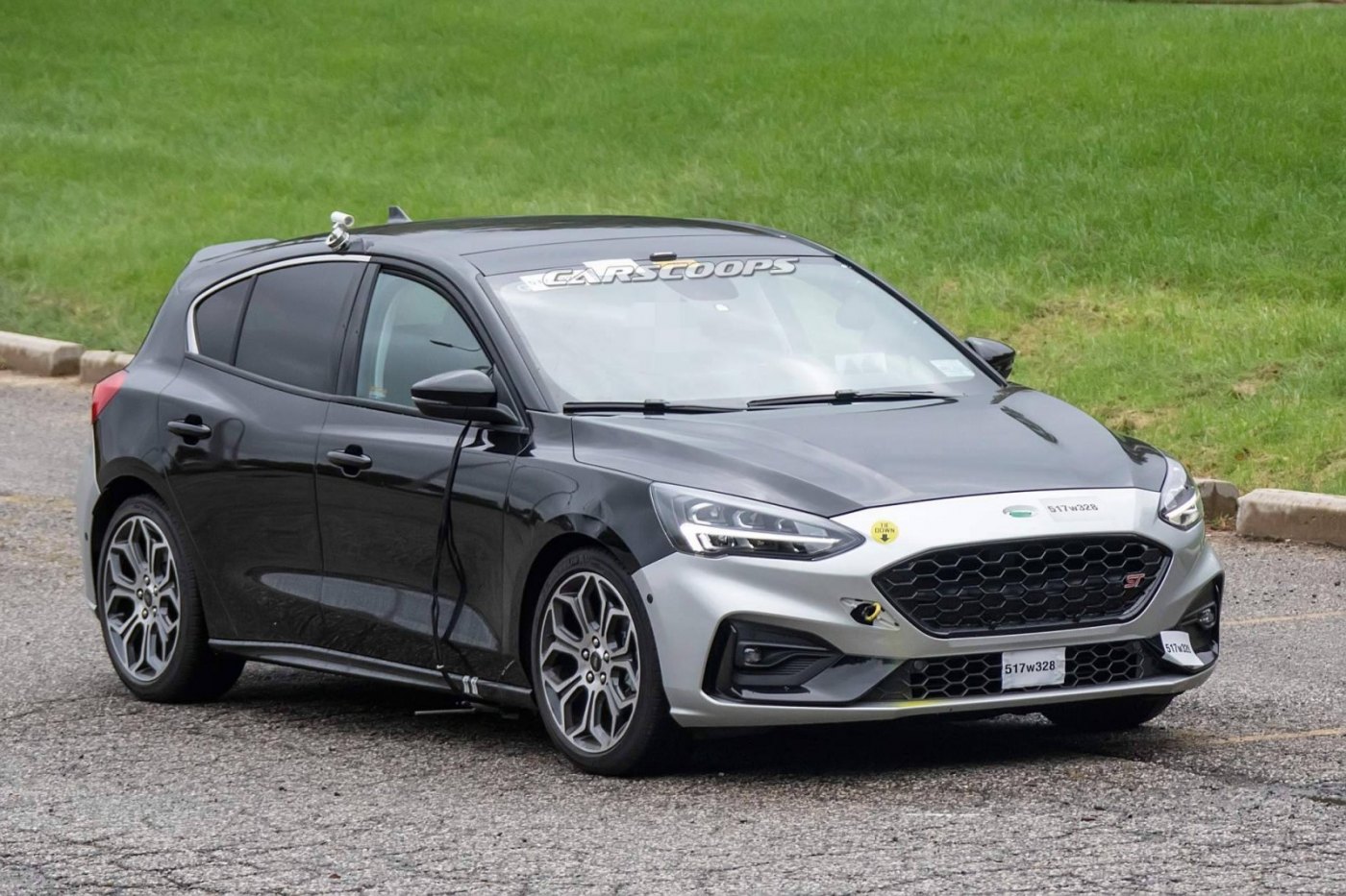 cfe032c0-2019-ford-focus-st-spy-shots-4.jpg