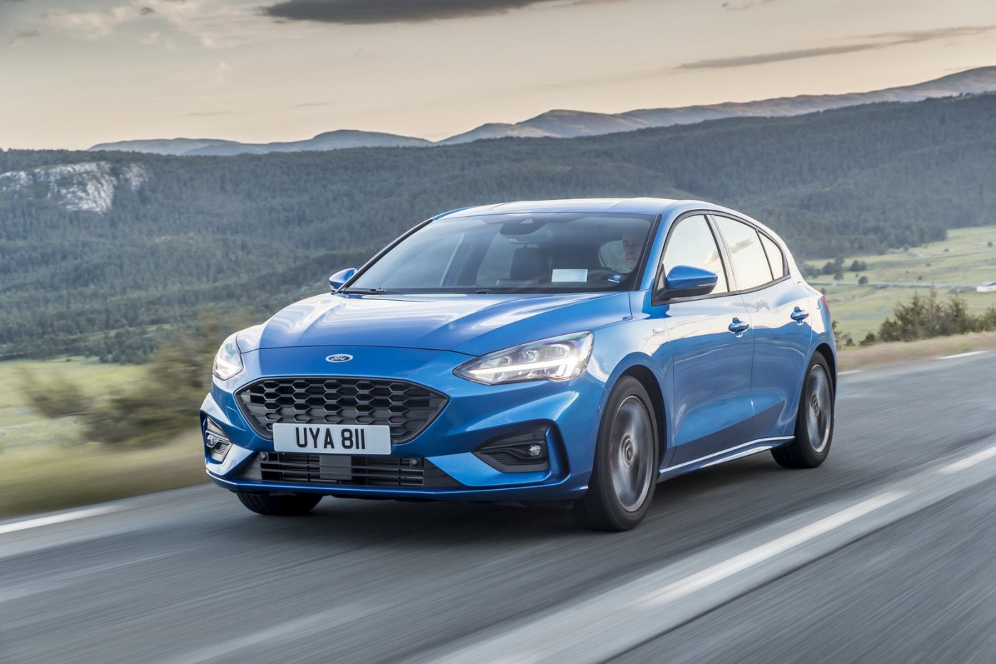 2018_FORD_FOCUS_DRIVE_ST-LINE__18.jpg