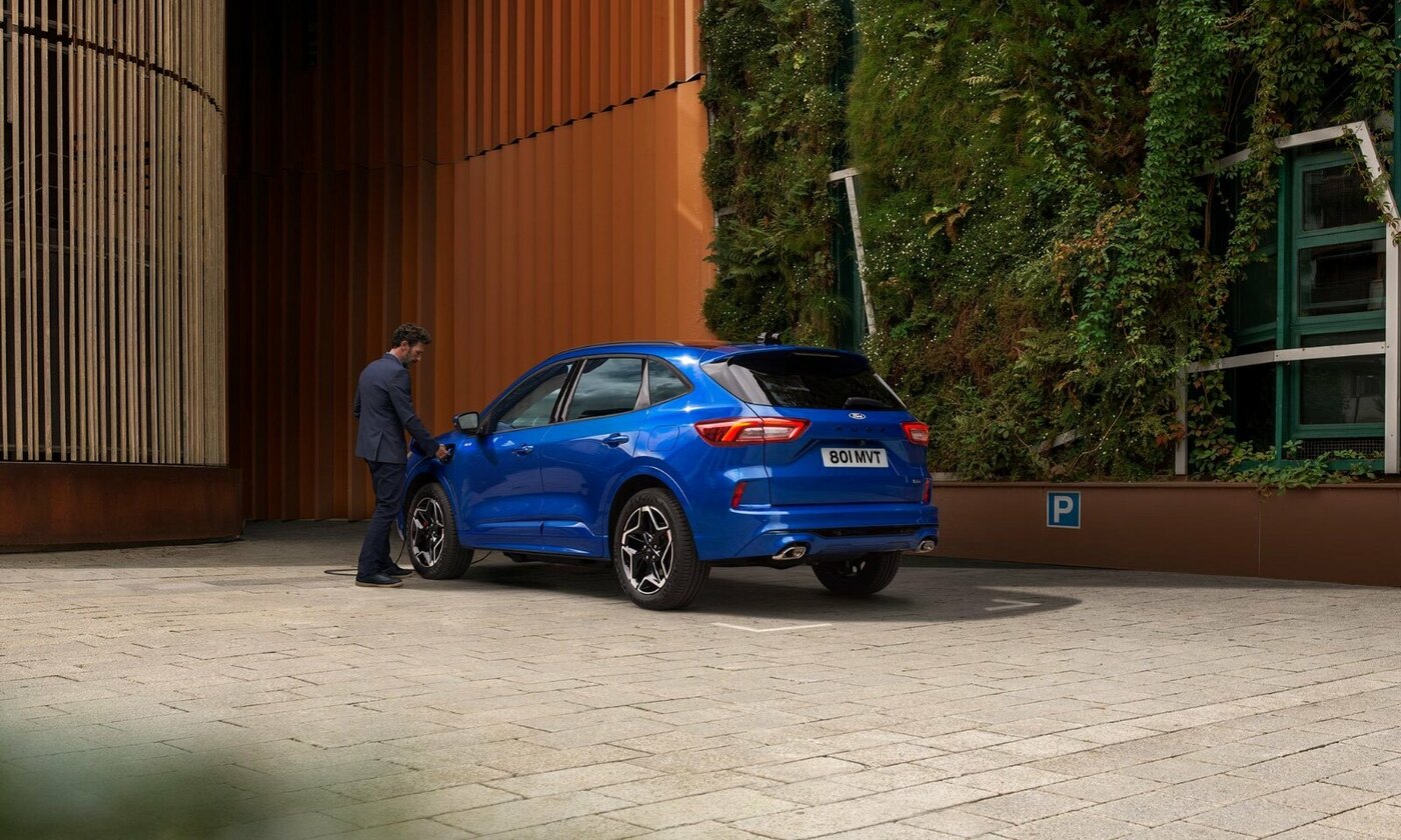 2023_FORD_KUGA_ST-LINE_04-LOW.jpg